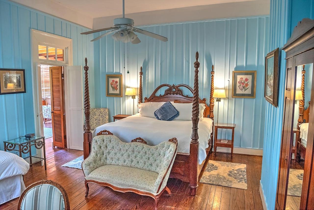 Open Gates Bed & Breakfast แดเรียน ภายนอก รูปภาพ